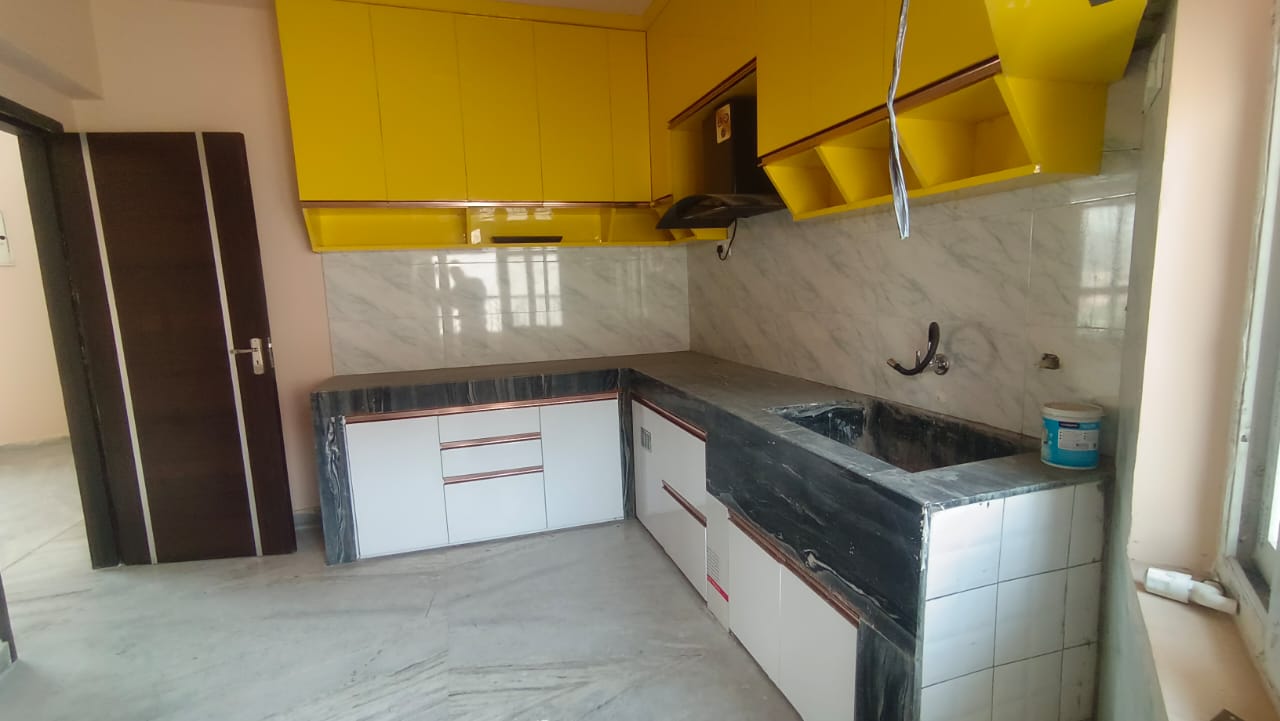 Semi Furnished 4bhk in ABC, Near Rajiv Bhawan, GS Road, SATSANG VIHAR, Tarun Nagar, Guwahati, Assam, India for Rent